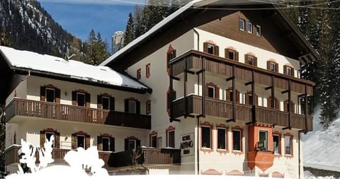 Property building, Winter