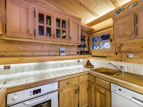 Chalet alpin 4 chambres à Megève, près des pistes, exposé plein soleil, pour 10 personnes - FR-1-453-10 Chalet in Megève