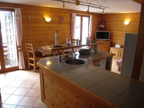 Appartement 3 pièces avec balcon et Wifi au centre de La Clusaz - FR-1-459-20 Apartment in La Clusaz