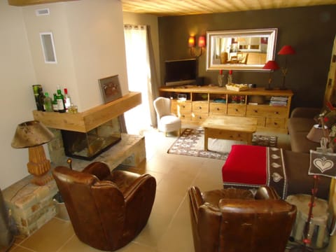 Ski au pied, duplex rénové 4 ch, terrasse, cheminée, tout confort - FR-1-459-22 Apartment in La Clusaz