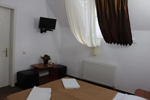 Pensiunea Colina Bed and Breakfast in Brasov