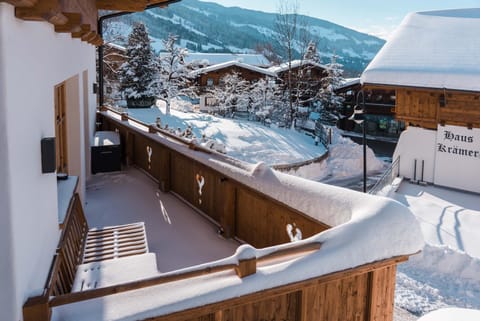 Property building, Winter, Balcony/Terrace