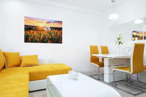 Apartment Paradise SunShine Condo in Belgrade