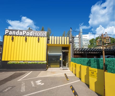 Panda Pod Hotel Hotel capsule in Richmond
