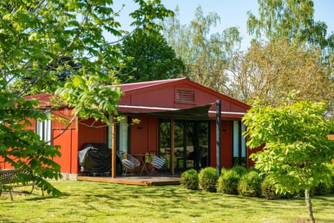 Property building, Day, Garden, Garden view