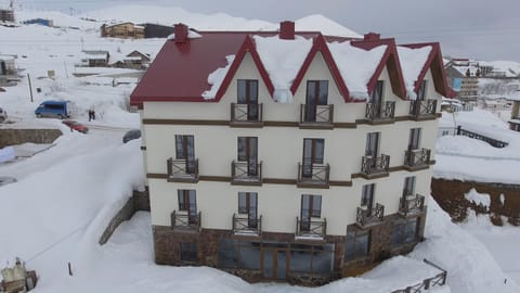 Property building, Winter