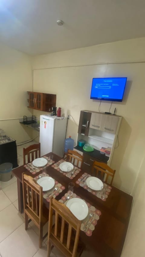 Communal lounge/ TV room, TV and multimedia, Kitchen or kitchenette, Dining area, minibar, oven, pet friendly, stove