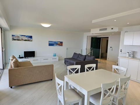 The blue house, lovely apartment in the Côte d'Azur for 6 people Condominio in Menton