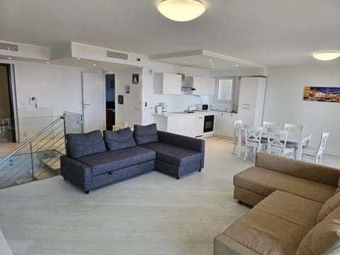 The blue house, lovely apartment in the Côte d'Azur for 6 people Condominio in Menton