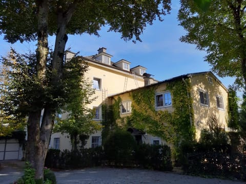 Villa Maxglan Condo in Salzburg