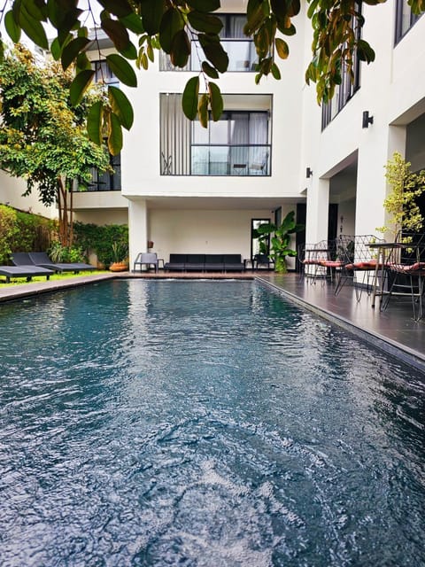 Property building, Swimming pool