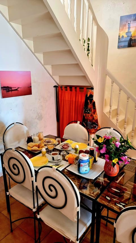 Chez Coumbis Bed and Breakfast in Dakar