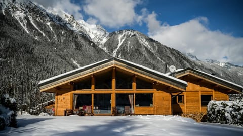 Chalet Chal'heureux + Annexe Chalet in Chamonix