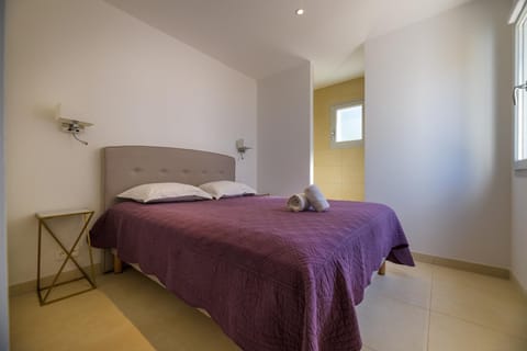 Les Pins de Santa Giulia House in Porto-Vecchio