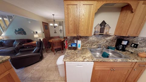 Grandview 9 Townhouse With Wifi Condo in Red River
