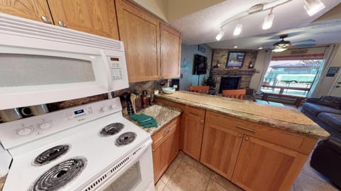 Grandview 9 Townhouse With Wifi Condo in Red River