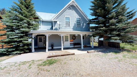 Peaceful Rivers Edge On Tenderfoot With High Speed Wifi Maison in Red River