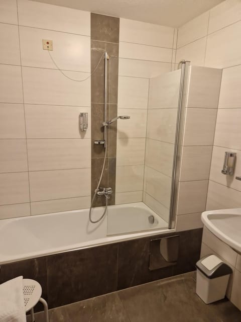 Shower, Bathroom, Bath