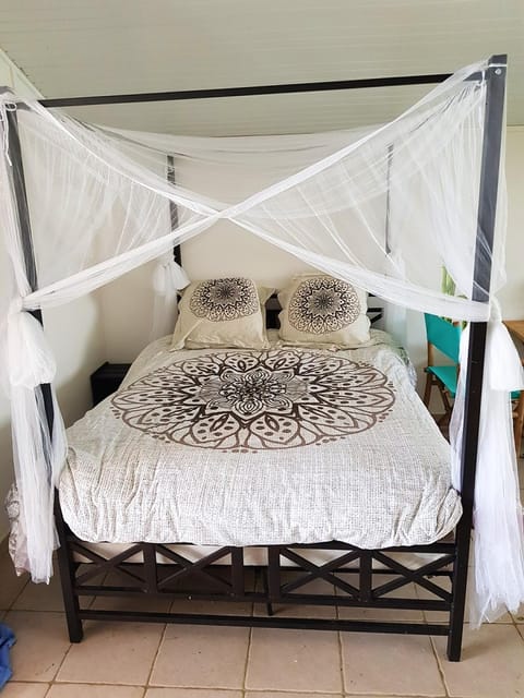 Appartement d'une chambre avec piscine partagee jardin clos et wifi a Le lamentin a 9 km de la plage Condo in Martinique