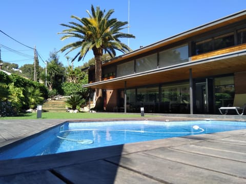 Property building, Facade/entrance, Swimming pool