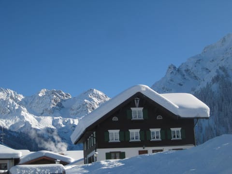 Property building, Natural landscape, Winter