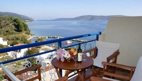 Day, Natural landscape, Balcony/Terrace, Sea view