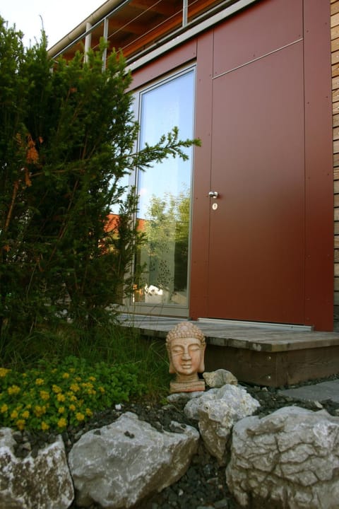 Facade/entrance, Garden