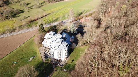 Hellmut-Waßmer-Jugendherberge Lörrach Ostello in Riehen