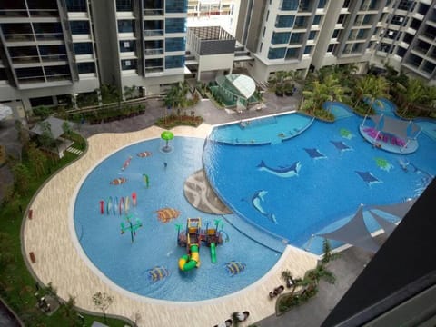 Pool view, Swimming pool, Swimming pool