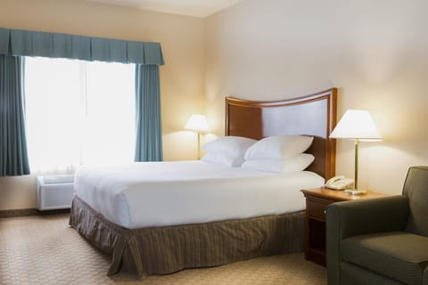 Red Lion Inn & Suites McMinnville Hotel in McMinnville