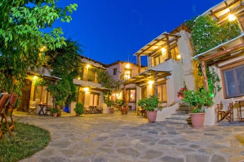 Facade/entrance, Garden, Garden view, Street view