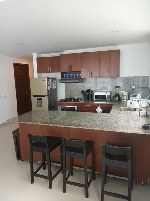 Cartagena Beach Condo - 1400 sq. Ft. (130 m2) Condominio in La Boquilla