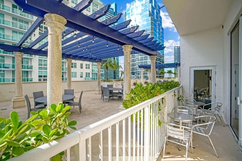 Miami Brickell 4 Bedrooms High Ceiling loft on the pool Condo in Brickell