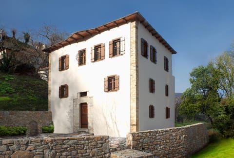 Property building, Facade/entrance