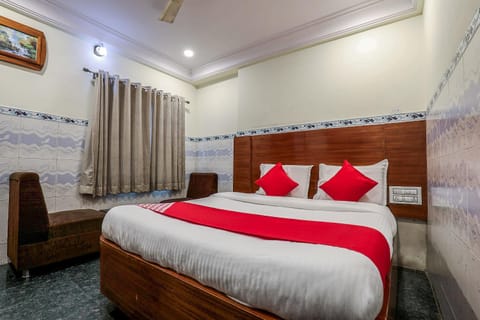 OYO Hotel Sitara Grand Near Railway Station Hotel in Vijayawada