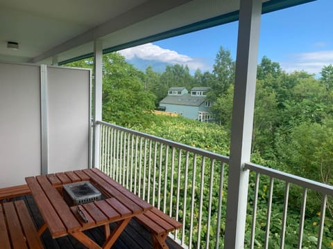 Yotei Townhouse - 2 bedrooms with covered BBQ deck Condo in Niseko
