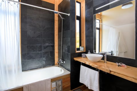 Bathroom, Photo of the whole room