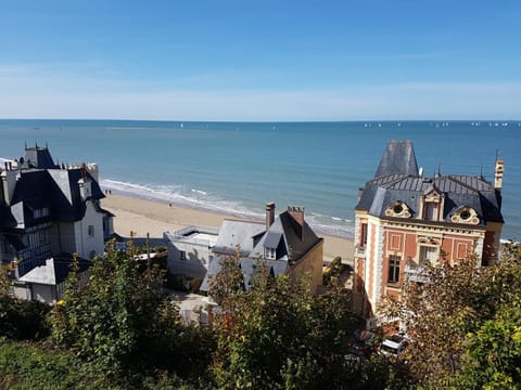 Duplex 50 m2 au pied des planches Condominio in Deauville