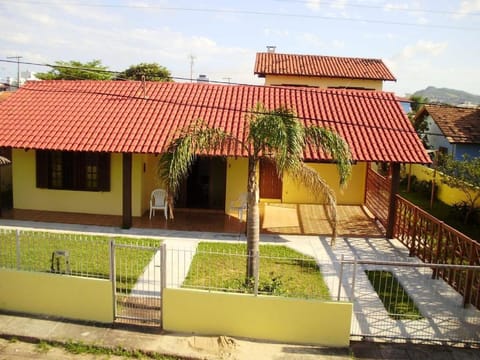 Casa na praia dos Ingleses para até 12 pessoas House in Florianopolis