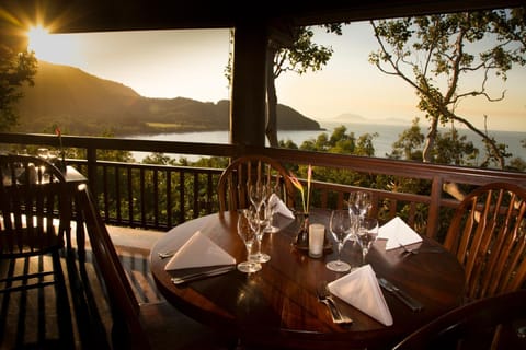 Restaurant/places to eat, Dining area, Mountain view, Sea view