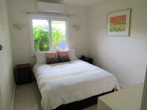 Edge Hill Clean & Green Cairns, 7 Minutes from the Airport, 7 Minutes to Cairns CBD & Reef Fleet Terminal Haus in Edge Hill