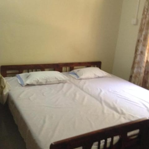 J & B Holiday Homes Bed and Breakfast in Benaulim