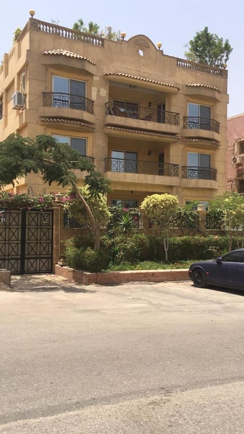 A studio / private room in New Cairo Bed and Breakfast in New Cairo City