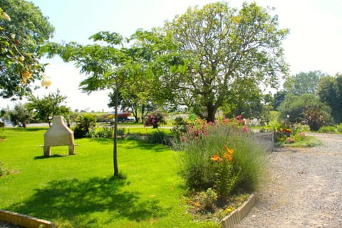 Chambres d'Hôtes du Manoir du Haut Salmon Bed and Breakfast in St-Malo