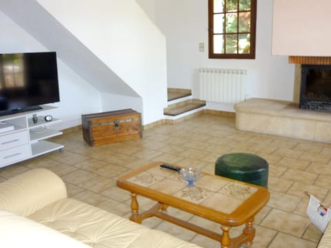 Maison de 3 chambres avec jardin clos et wifi a Loriol du Comtat Casa in Carpentras