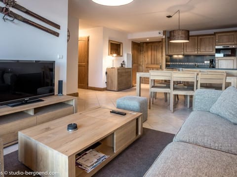 Arc 1800: Appartement Montagne, Balcon, Piscine, WiFi, Parking - FR-1-352-18 Apartment in Landry