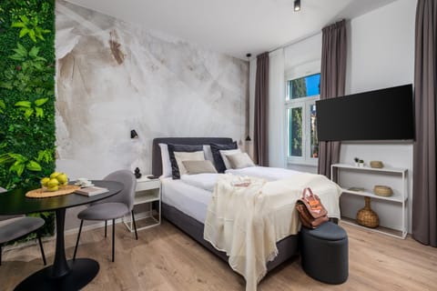 Molo Longo - Central Apartments & Rooms Condo in Rijeka
