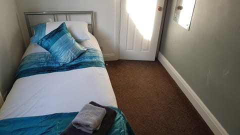 Private Rooms just 19 minutes from Central London Vacation rental in Gravesend