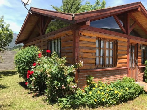 Cabañas del Alba Chalet in Lago Puelo