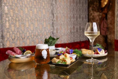 Food and drinks, Food, Lunch, Dinner, Drinks, Alcoholic drinks